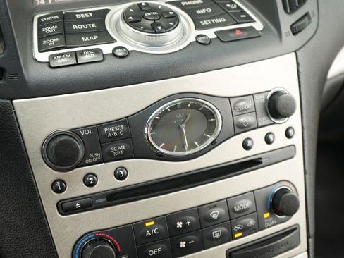 Used 2009 INFINITI G37 x Sedan w/ Premium Pkg AWD/4WD image 42