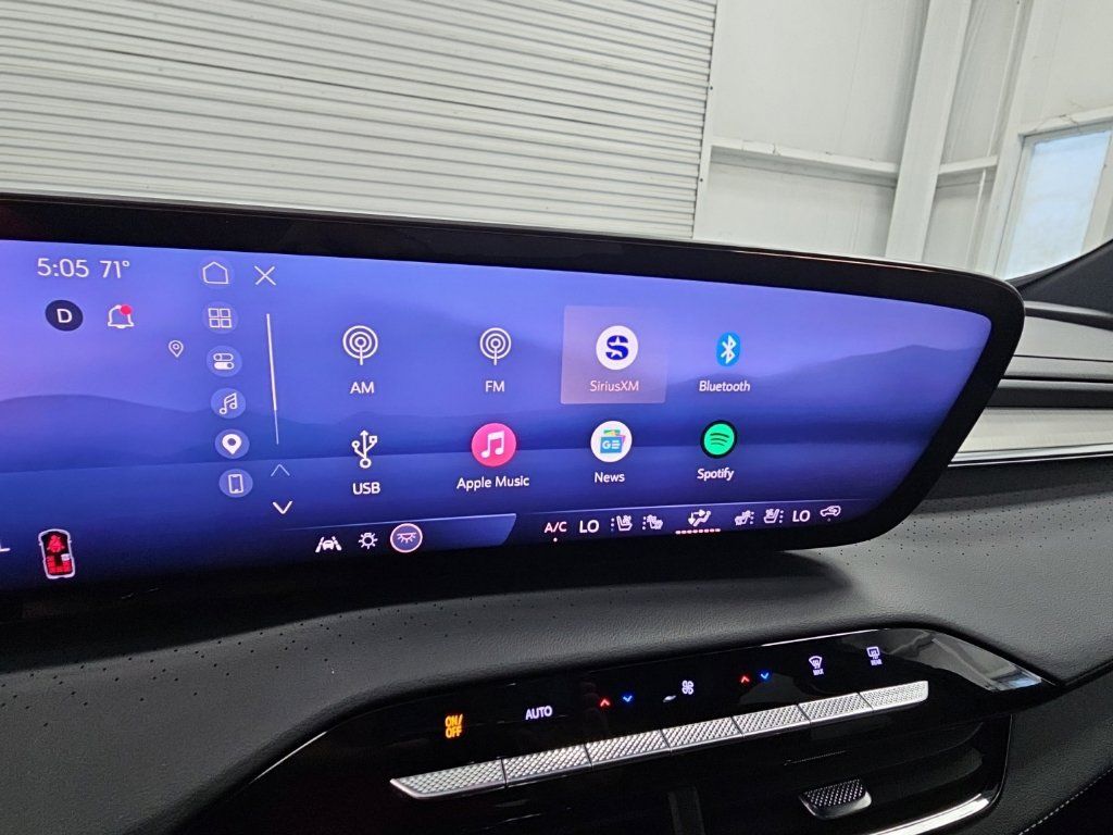 Certified 2025 Buick Enclave Avenir w/ Super Cruise Package AWD/4WD image 15