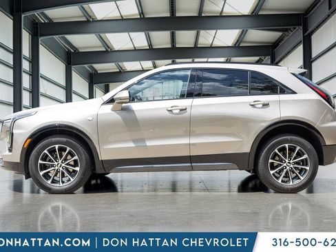 Used 2024 Cadillac XT4 Sport FWD image 2