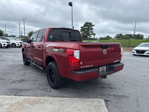 Used 2019 Nissan Titan PRO-4X image 17