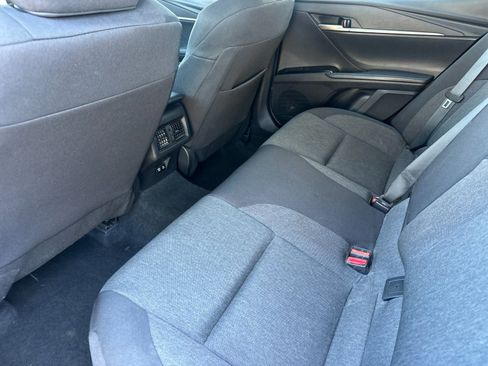 Used 2025 Toyota Camry LE image 11