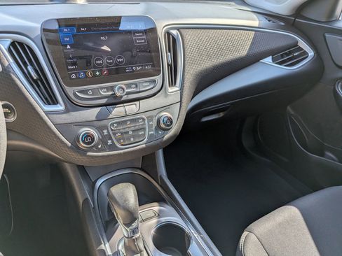 Used 2024 Chevrolet Malibu LT FWD image 21