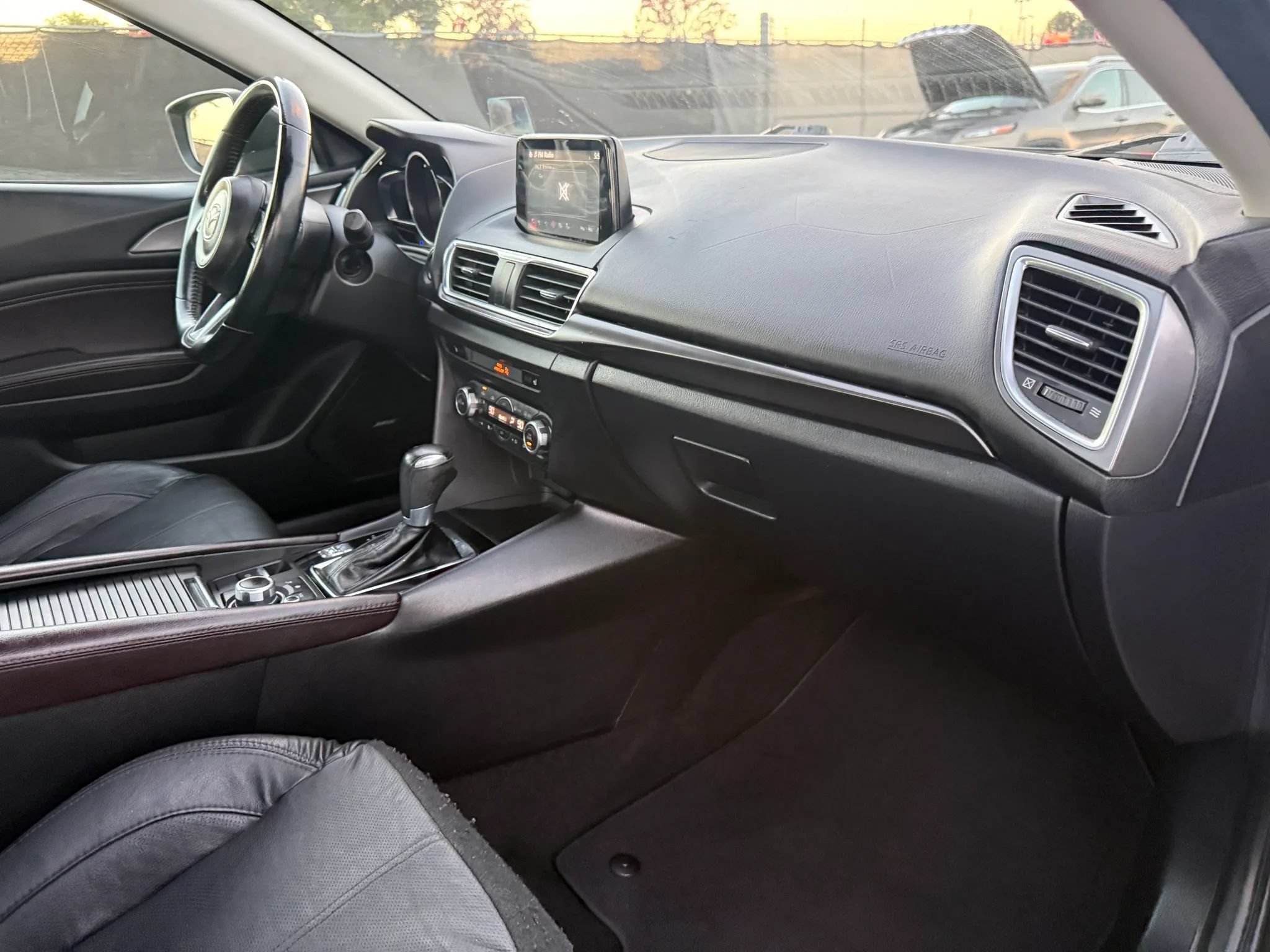 Used 2018 MAZDA MAZDA3 Grand Touring FWD image 19