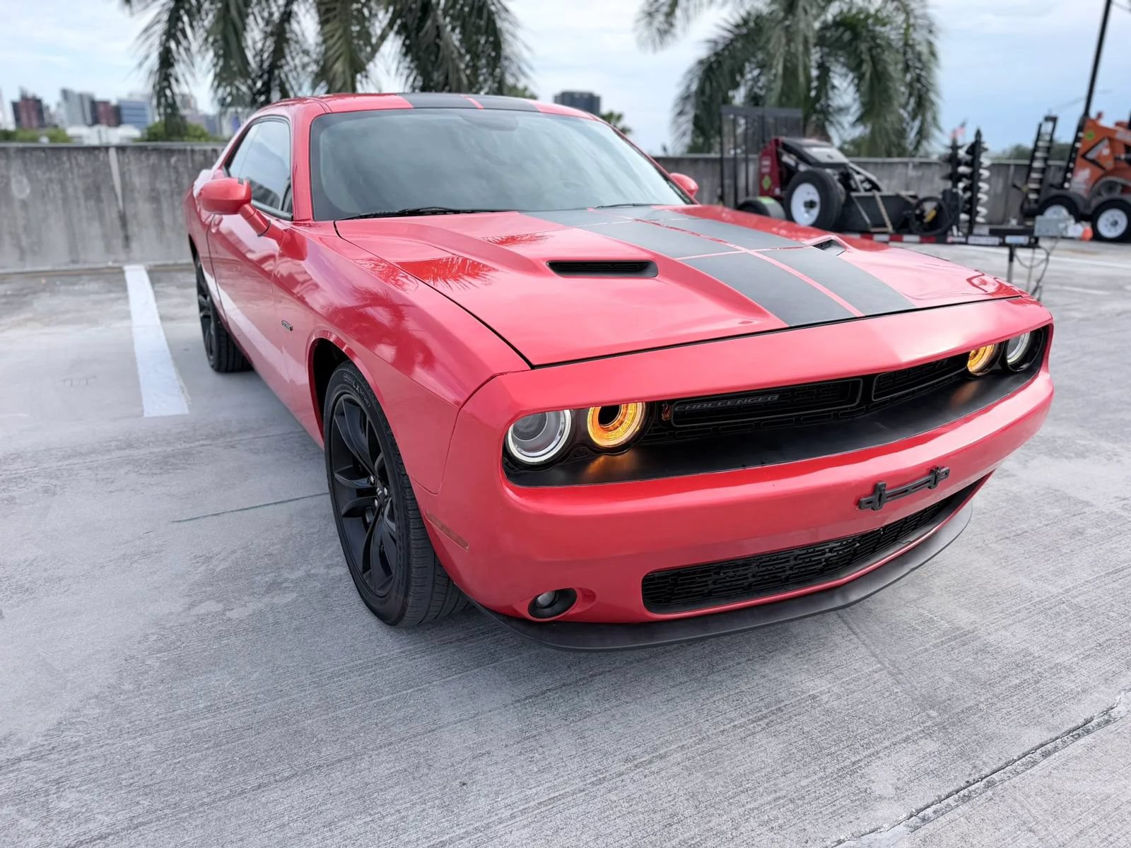Used 2018 Dodge Challenger R/T w/ Driver Convenience Group RWD image 7
