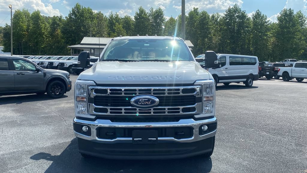 New 2026 Ford F350 XL w/ XL Chrome Package AWD/4WD image 2