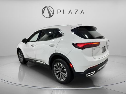Used 2024 Buick Envision Preferred image 3