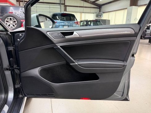 Used 2018 Volkswagen Golf Alltrack AWD/4WD image 16