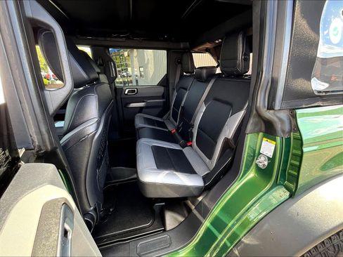 Used 2023 Ford Bronco Black Diamond w/ Sasquatch Package image 15