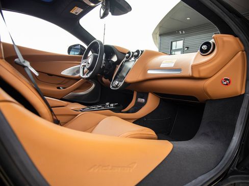 Used 2023 McLaren GT RWD image 42