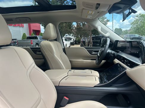 Used 2026 INFINITI QX80 Pure w/ Cargo Package AWD/4WD image 36