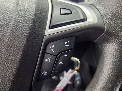 Used 2015 Ford Fusion SE FWD image 27