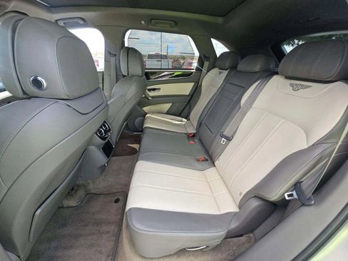 Used 2018 Bentley Bentayga Onyx Edition AWD/4WD image 5