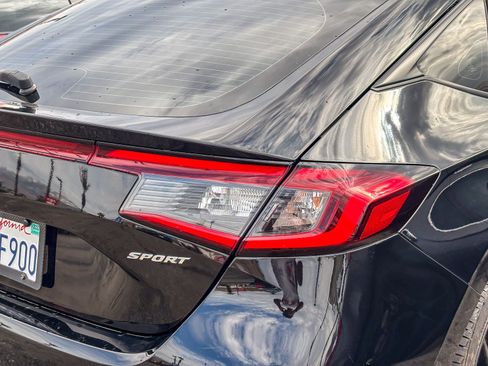 Used 2023 Honda Civic Sport image 8