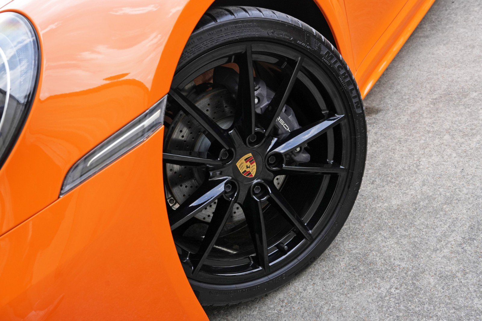 Used 2024 Porsche 911 Carrera T RWD image 58