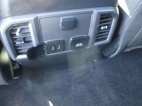 Used 2019 Ford F150 XLT w/ Equipment Group 302A Luxury image 8