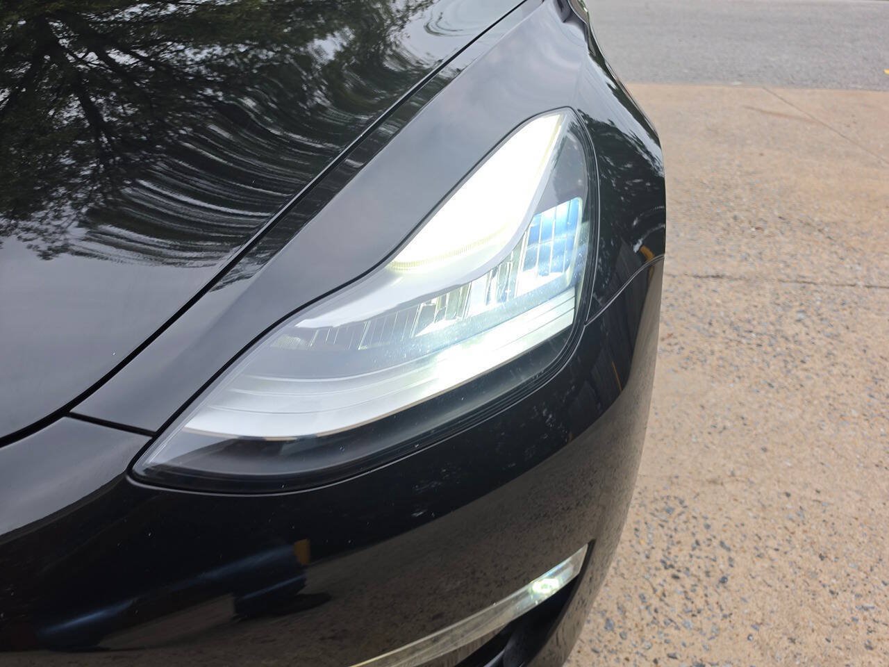 Used 2018 Tesla Model 3 Long Range RWD image 45