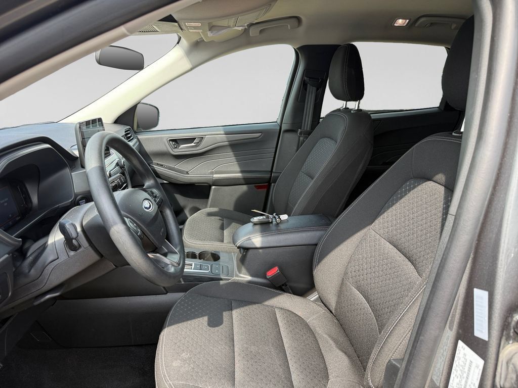 Used 2025 Ford Escape Active AWD/4WD image 20