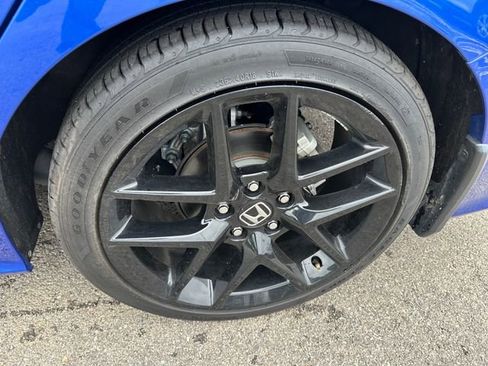 Used 2023 Honda Civic Sport image 8