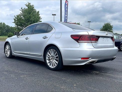 Used 2014 Lexus LS 460 AWD w/ Comfort Package image 3