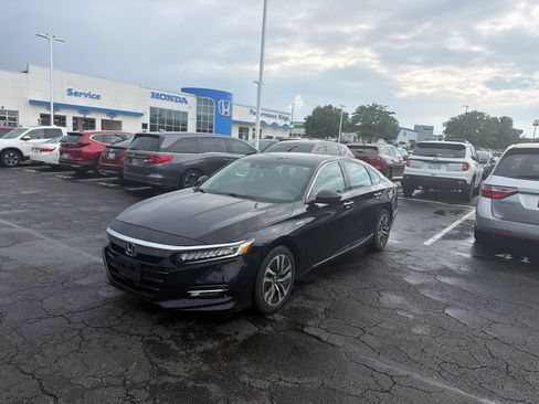 Used 2019 Honda Accord Touring image 6