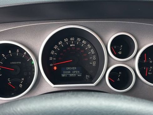 Used 2010 Toyota Tundra Limited image 13