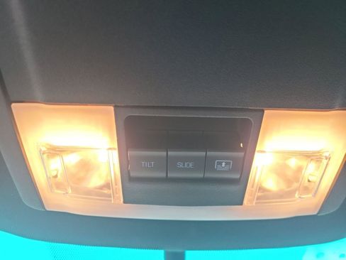 Used 2016 Ford Explorer XLT w/ Equipment Group 201A image 17