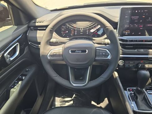 New 2026 Jeep Compass Latitude AWD/4WD image 10