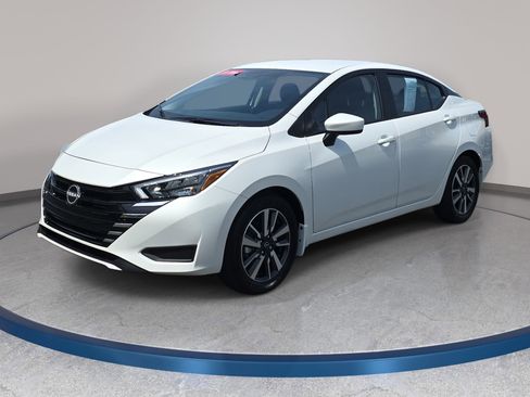 Used 2025 Nissan Versa SV w/ Trunk Package image 1