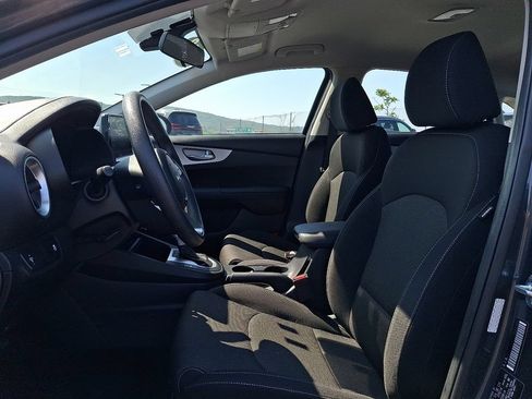 Certified 2023 Kia Forte LXS FWD image 13