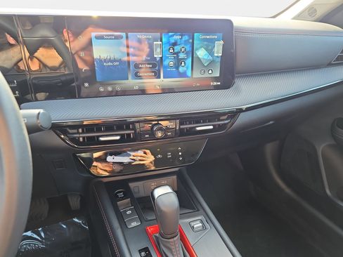 Used 2026 Nissan Kicks SR AWD/4WD image 19