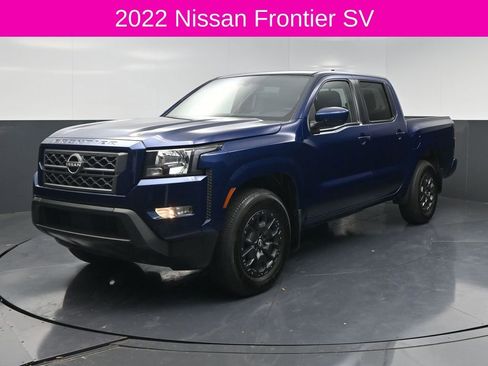 Used 2022 Nissan Frontier SV image 2