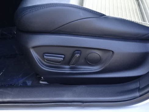 Used 2024 Toyota Corolla XSE FWD image 17