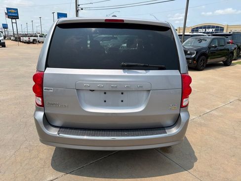 Used 2018 Dodge Grand Caravan GT FWD image 8