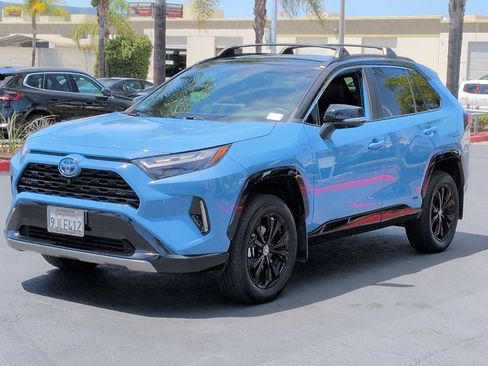 Used 2023 Toyota RAV4 XSE AWD/4WD image 5