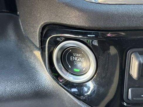 Certified 2024 GMC Sierra 1500 Elevation image 16