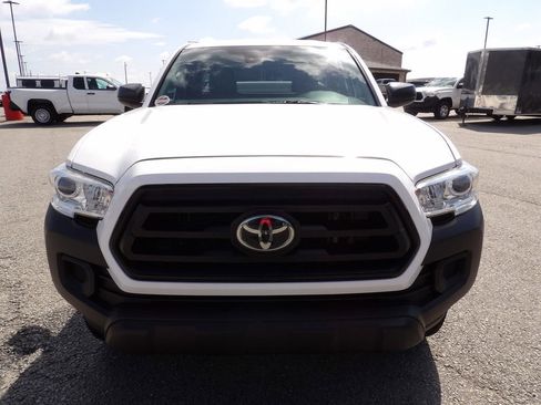 Used 2020 Toyota Tacoma SR image 12
