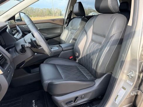 Used 2022 Nissan Rogue Platinum w/ Head-Up Display Package image 10