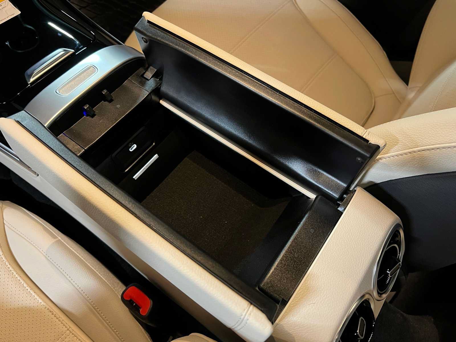 Certified 2026 Mercedes-Benz C 300 4MATIC Sedan image 36