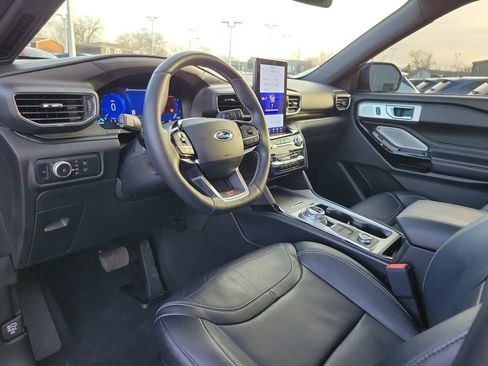 Certified 2021 Ford Explorer ST w/ Equipment Group 401A image 20