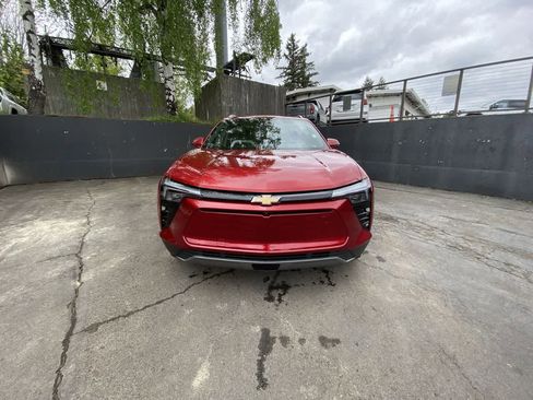 Used 2024 Chevrolet Blazer EV LT AWD/4WD image 9