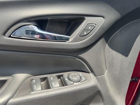 Used 2020 Chevrolet Equinox LT FWD image 16