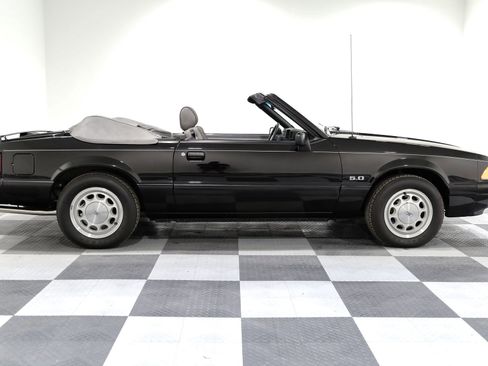 Used 1989 Ford Mustang LX image 11