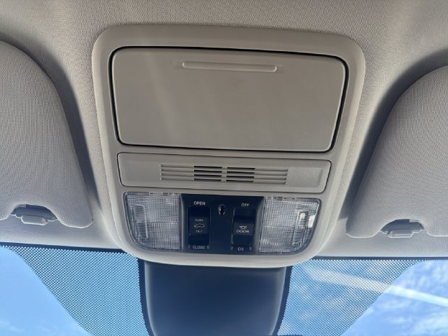 Used 2025 Honda Odyssey Touring image 41