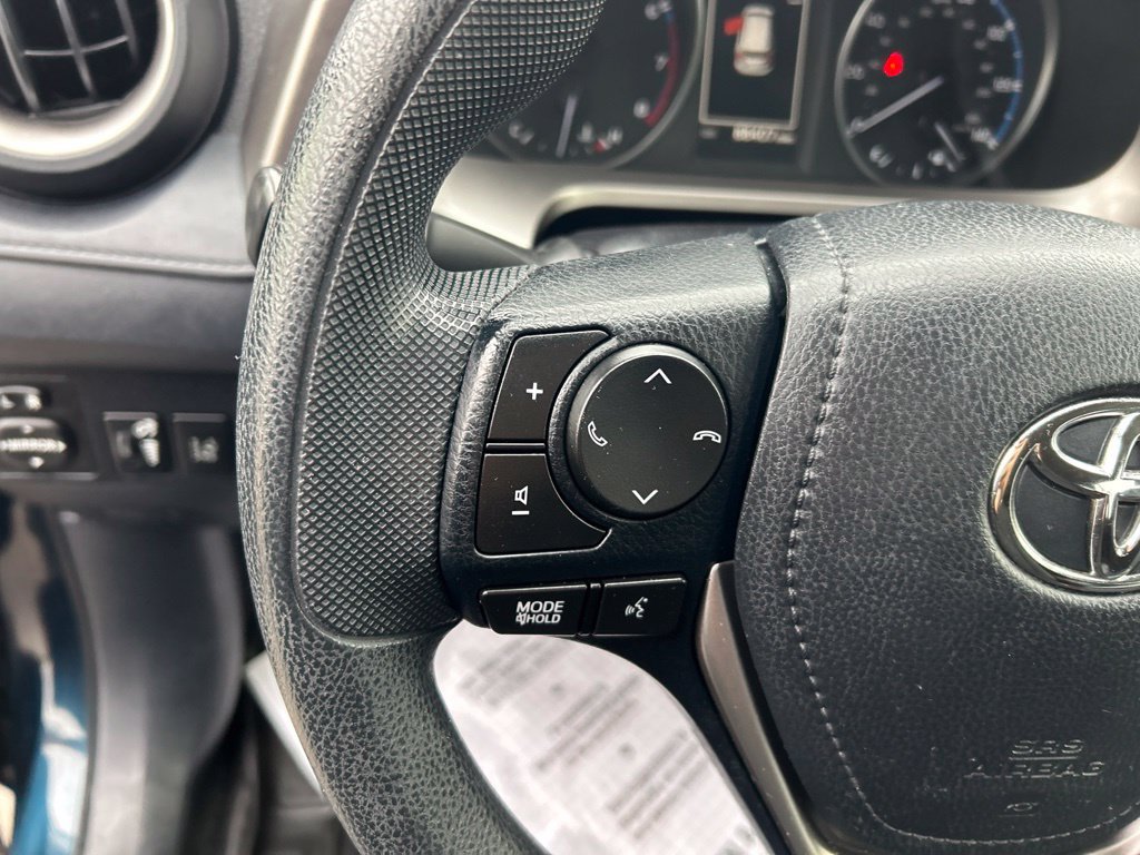 Used 2018 Toyota RAV4 LE w/ All Weather Liner Package AWD/4WD image 25