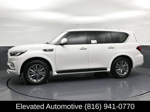 Used 2022 INFINITI QX80 Luxe w/ Cargo Package AWD/4WD image 2