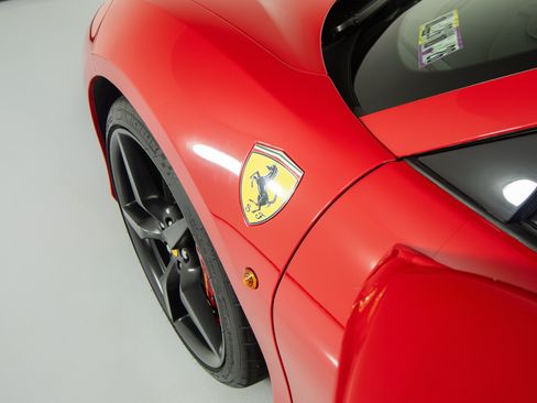 Certified 2018 Ferrari 488 Spider RWD image 13