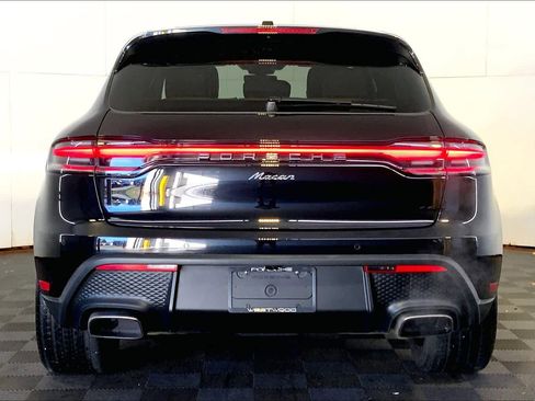 Used 2025 Porsche Macan image 6