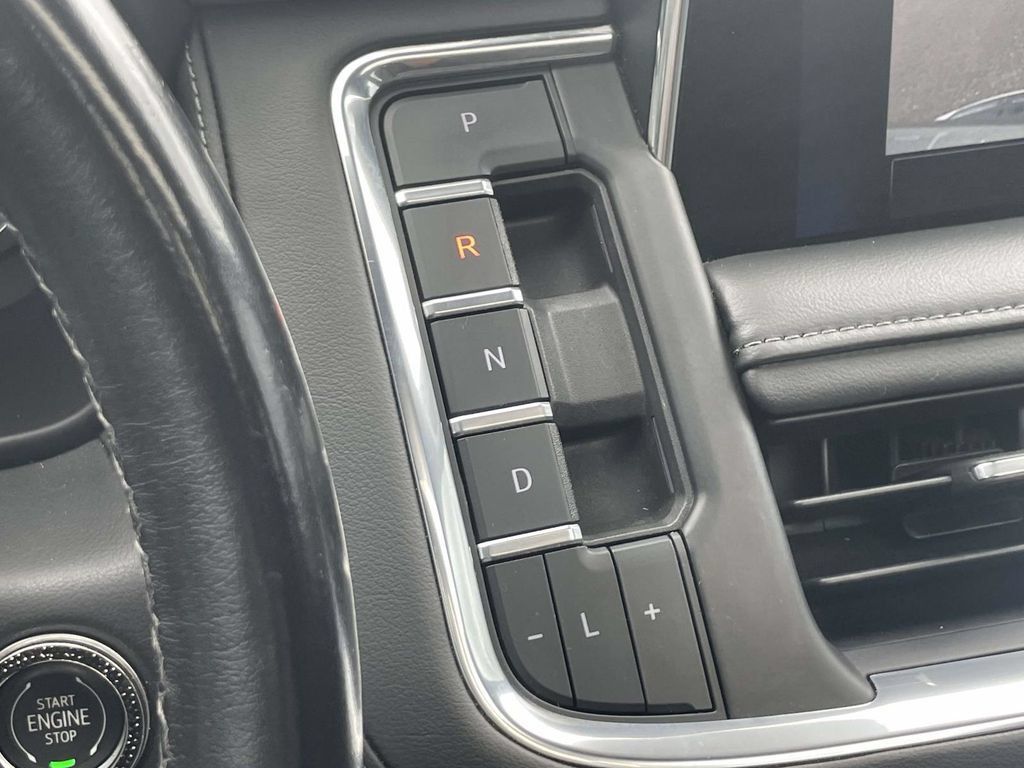 Used 2023 Chevrolet Tahoe Z71 AWD/4WD image 33
