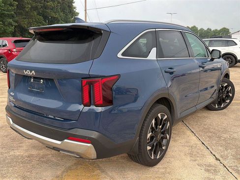 Used 2024 Kia Sorento SX FWD image 2