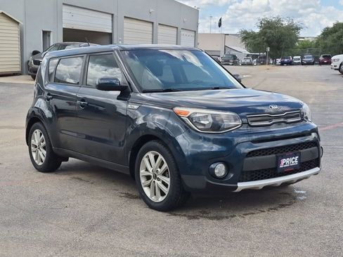 Used 2017 Kia Soul + w/ Audio Package FWD image 3